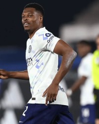 华体会登录入口-邓弗里斯本场梅开二度，对抗13胜7，3解围2次被犯规