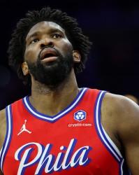 接受阑尾切除术！官方：恩比德已出院返回费城 暂无回归时间表